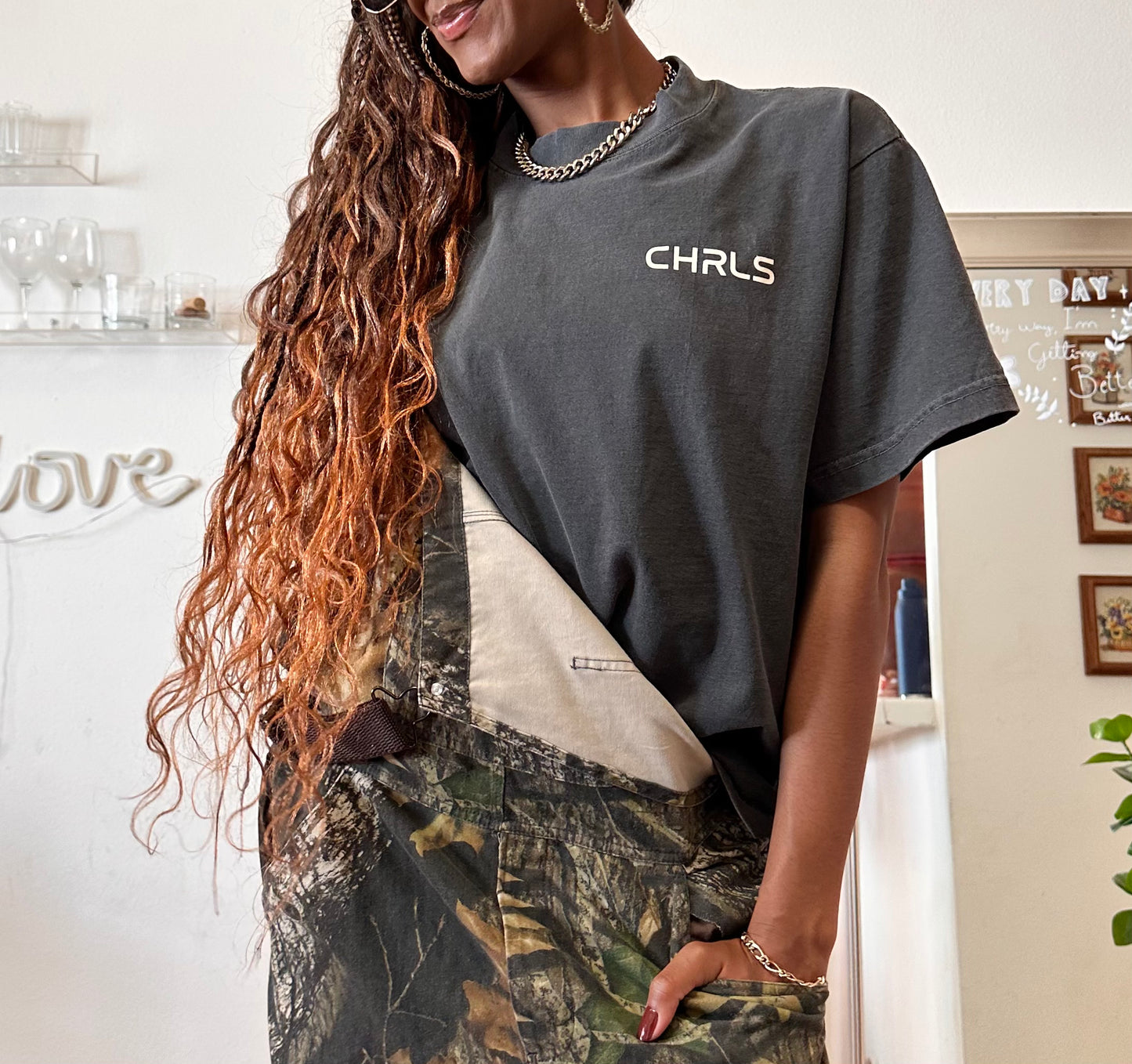 "IF SHE LIKES AFROBEATS SHE'S A 10" T-SHIRT